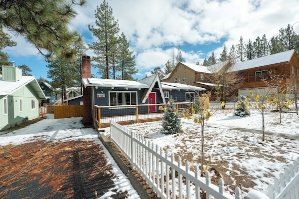 Exterior - Sleepy Bear (Big Bear Lake)