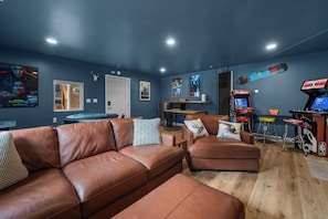 Signature Cabin, 2 Bedrooms, Hot Tub, Mountain View | Game room - Sleepy Bear (Big Bear Lake)