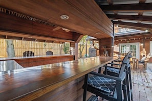 Outdoor dining - Upper & Lower Oasis | Team Joseph Ellen (St. Augustine)