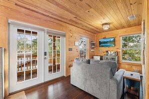 Smart TV, offices - Upper & Lower Oasis | Team Joseph Ellen (St. Augustine)