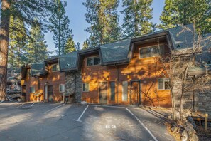 Exterior - Completely remodeled 3-bedroom condominium in the heart of Incline Village. (Incline Village)