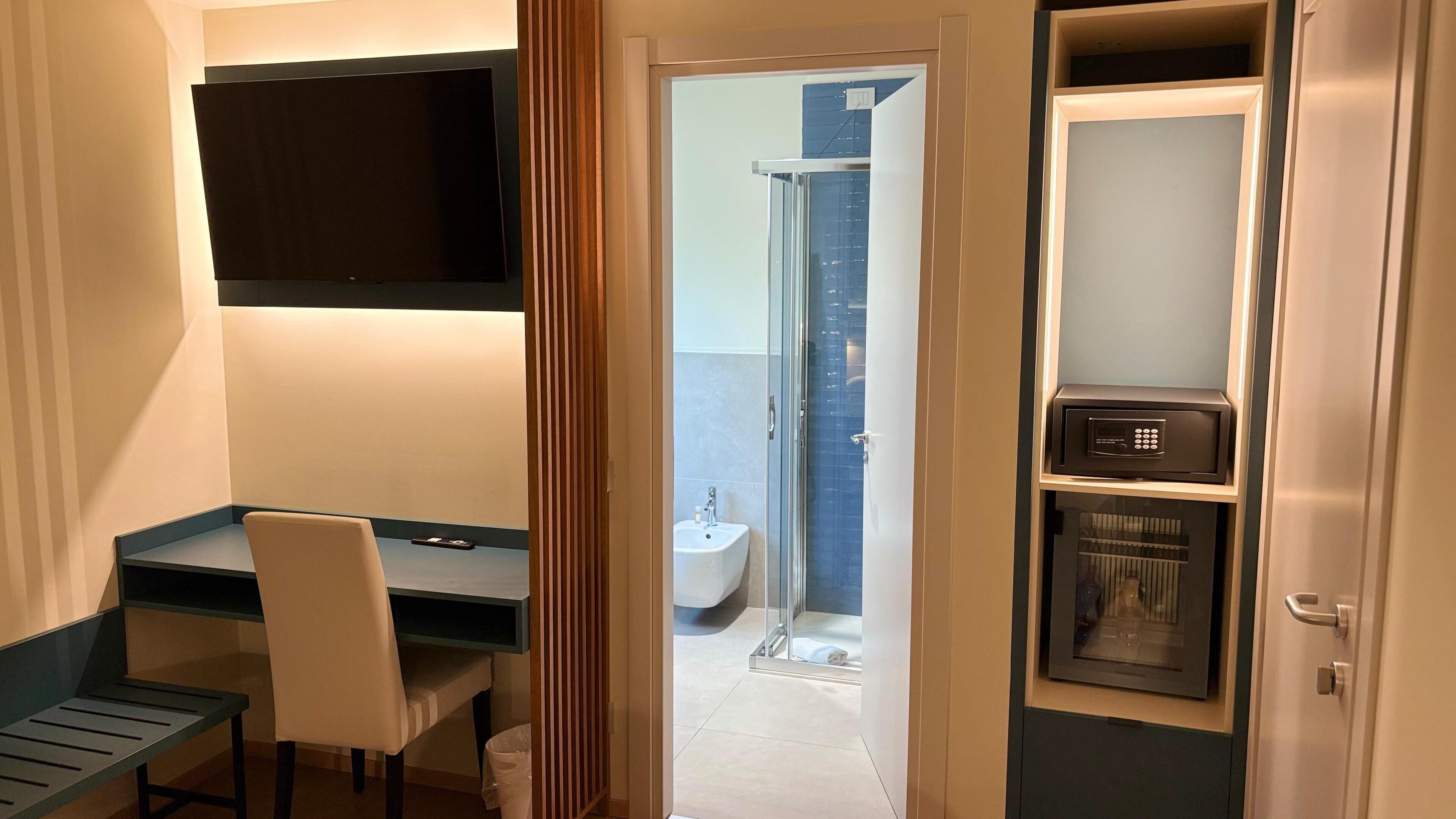 Basic Double Room, Balcony, City View