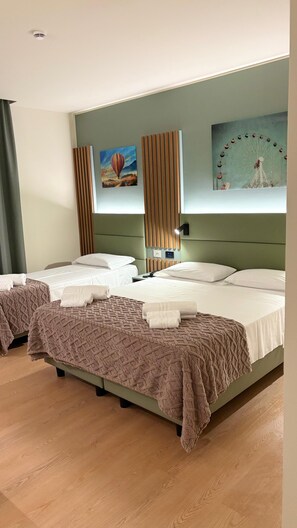 In-room safe, desk, blackout curtains, soundproofing - Hotel Milazzo Smart (Milazzo)
