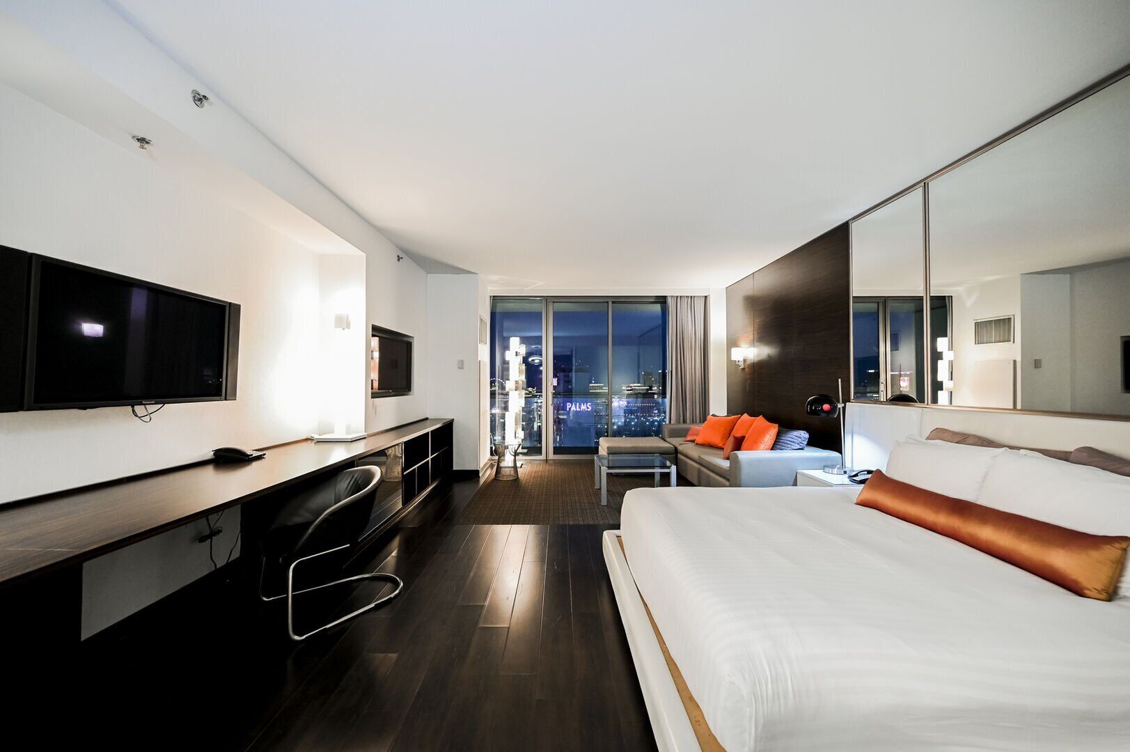 1 slaapkamer, een bureau, een strijkplank/strijkijzer, gratis wifi