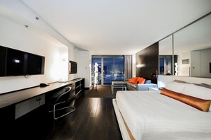 Bedroom Area - Studio • No Resort Fee • Free Parking • XL21 (Las Vegas)