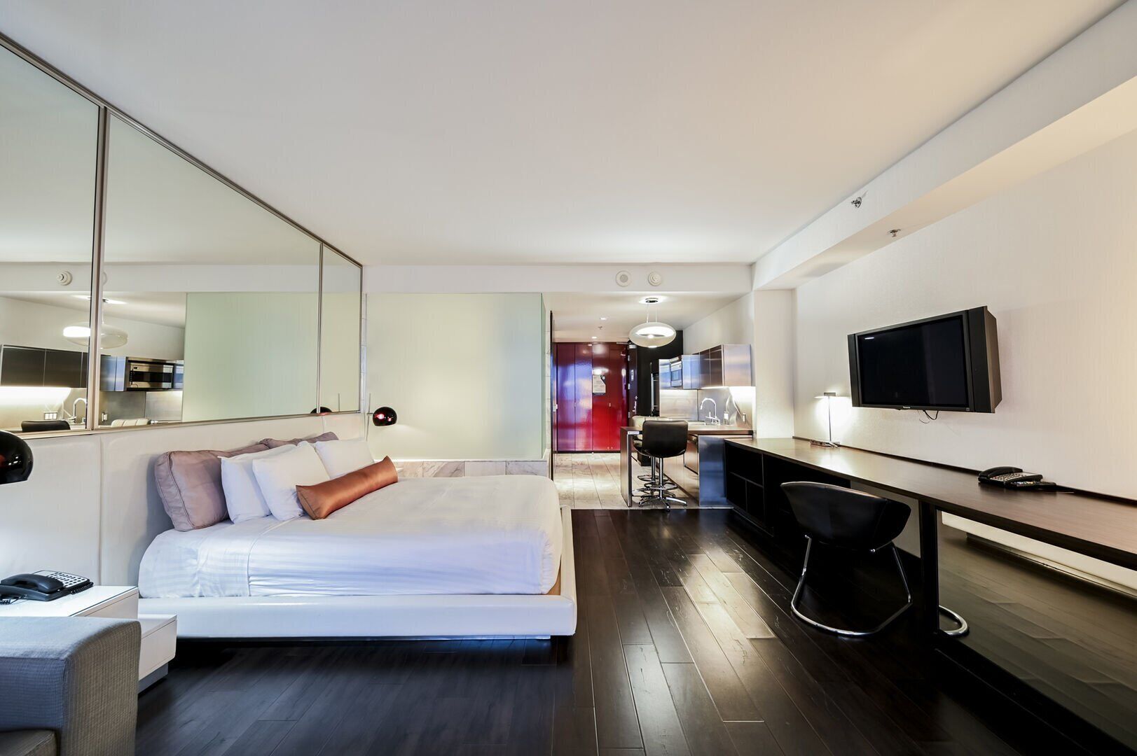 1 bedroom, desk, iron/ironing board, free WiFi