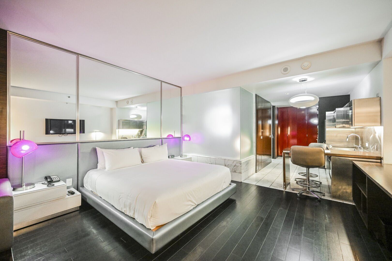 書桌、熨斗/熨衫板、免費 Wi-Fi、床單