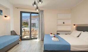 Studio Confort, vue piscine | Literie de qualité supérieure, coffres-forts dans les chambres