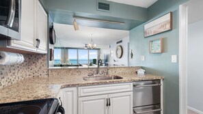 Fridge, microwave, oven, stovetop - B407- Beautifully renovated waterfront condo! Incredible Beach Rates :) (Panama City)