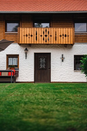 تفاصيل الفندق من الخارج