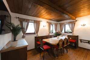 تناول الطعام