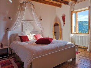 Iron/ironing board, WiFi, bed sheets - Séjour groupe gîtes Via Nova à Lavoine : 13 pers. gîte + 5 pers. loft (Lavoine)