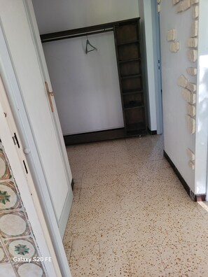 Interior - QUIET, SECURE F3 RENTAL WITH GARAGE (Nîmes)