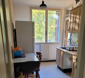 Private kitchen - QUIET, SECURE F3 RENTAL WITH GARAGE (Nîmes)
