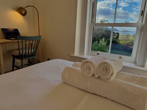 Schreibtisch, Bügeleisen/Bügelbrett, kostenloses WLAN, Bettwäsche