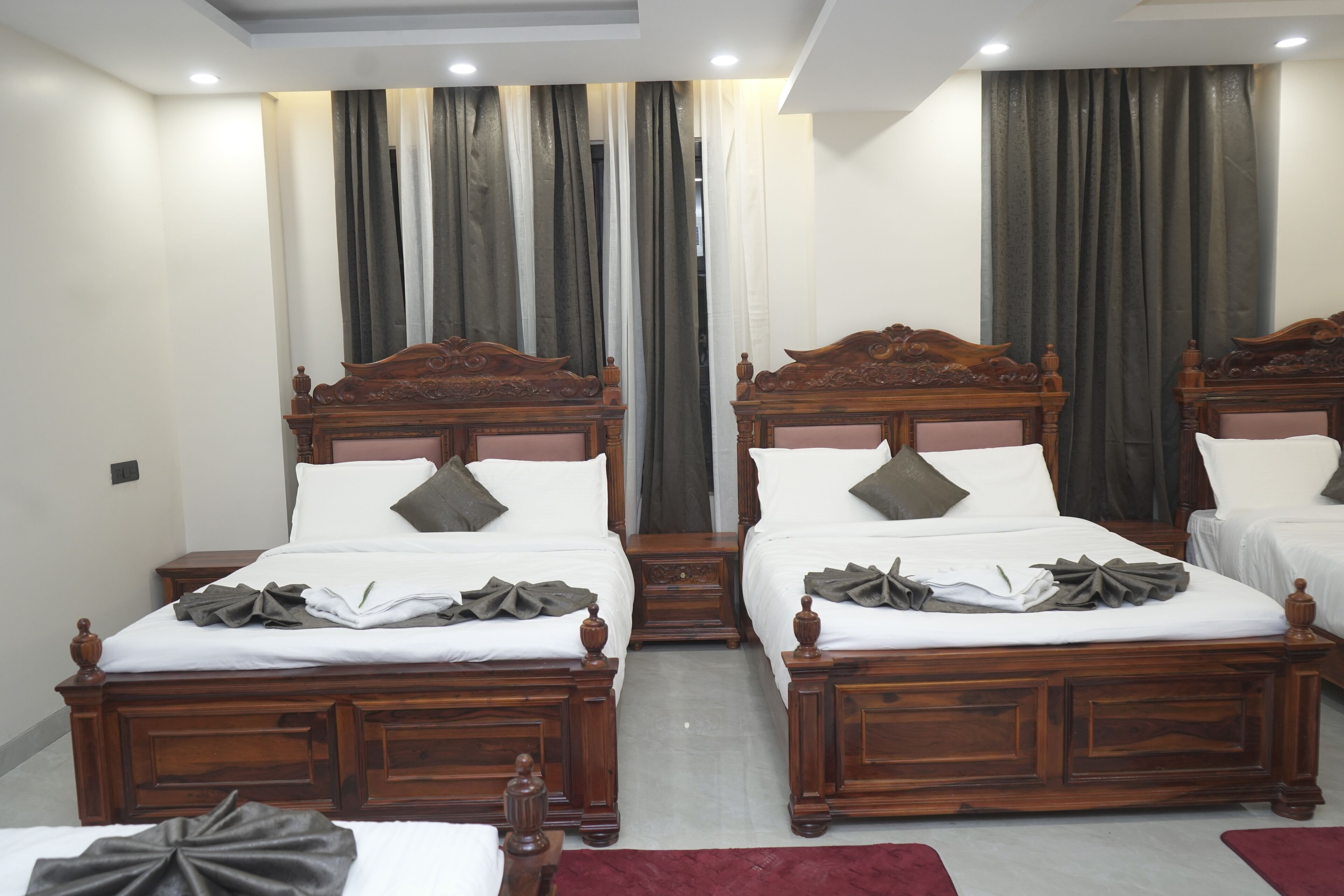 Laptop workspace, free WiFi