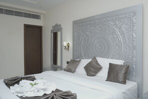 Rom – president | Skrivebord for bærbar PC og wi-fi (inkludert)