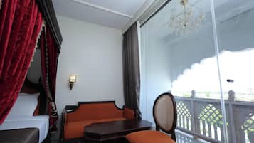 Kamar Eksekutif | Ruang kerja ramah laptop dan Wi-Fi gratis