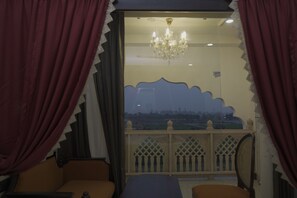 Premium Room | Balcony view - Hotel Shringar Mahal (Vrindavan)