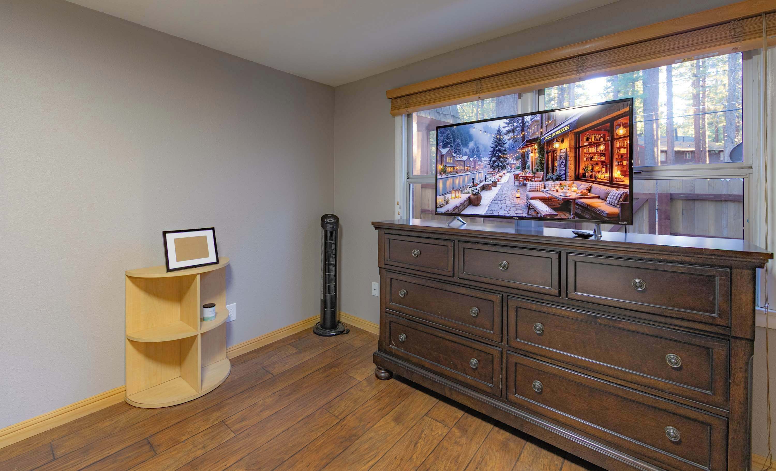 Cabin, Multiple Beds, Patio, Mountain View (The Heavenly Foothills) | Interior