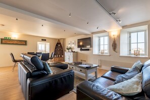 TV, DVD player - Granary Beach (No 4) | Elie (Elie)