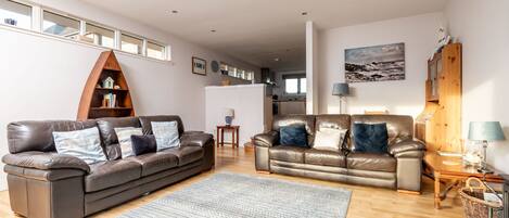 Téléviseur, foyer, lecteur de DVD