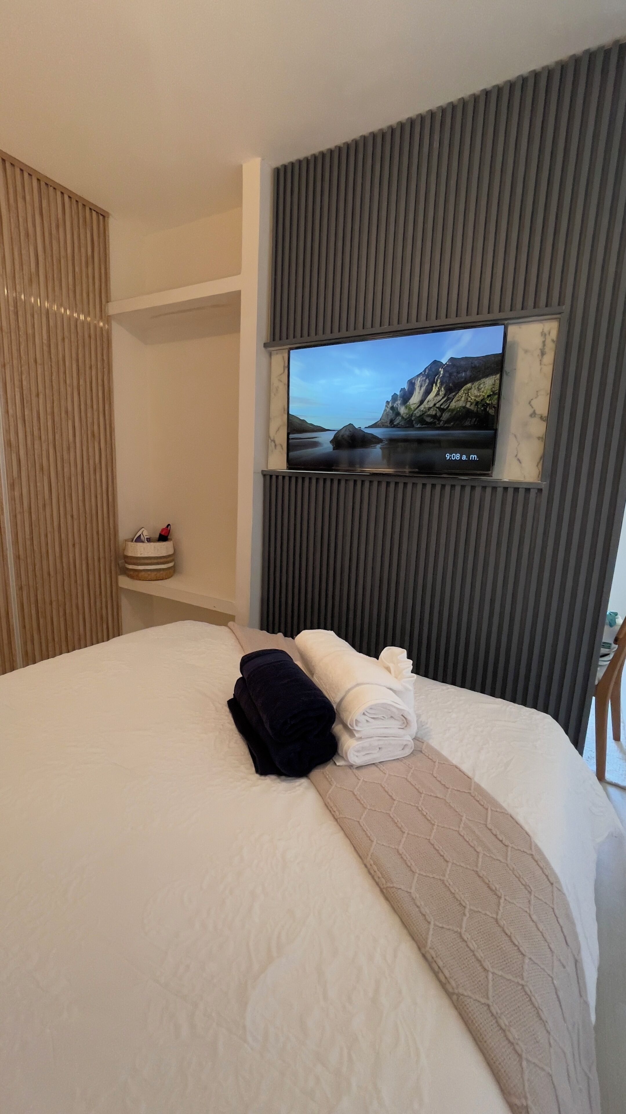 Bügeleisen/Bügelbrett, kostenloses WLAN, Bettwäsche