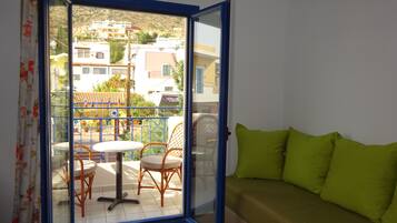 Premium Suite, 1 Bedroom, Balcony, Sea View | Pemandangan pantai/laut