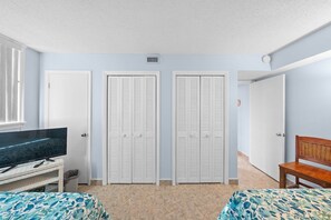 Guest Bedroom - 2060 East Wind in Ponce Inlet, FL (Ponce Inlet)