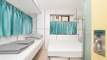 Joy Family Room with Balcony View | Free WiFi