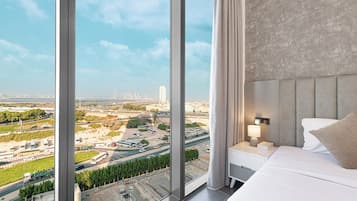 Luxury Apartment, Balcony, City View | In-room safe, iron/ironing board