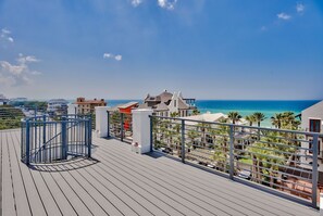 Property grounds - Gulf Views, Rooftop Terrace, Private Pool, Golf Cart, Steps To Beach! (Santa Rosa Beach)