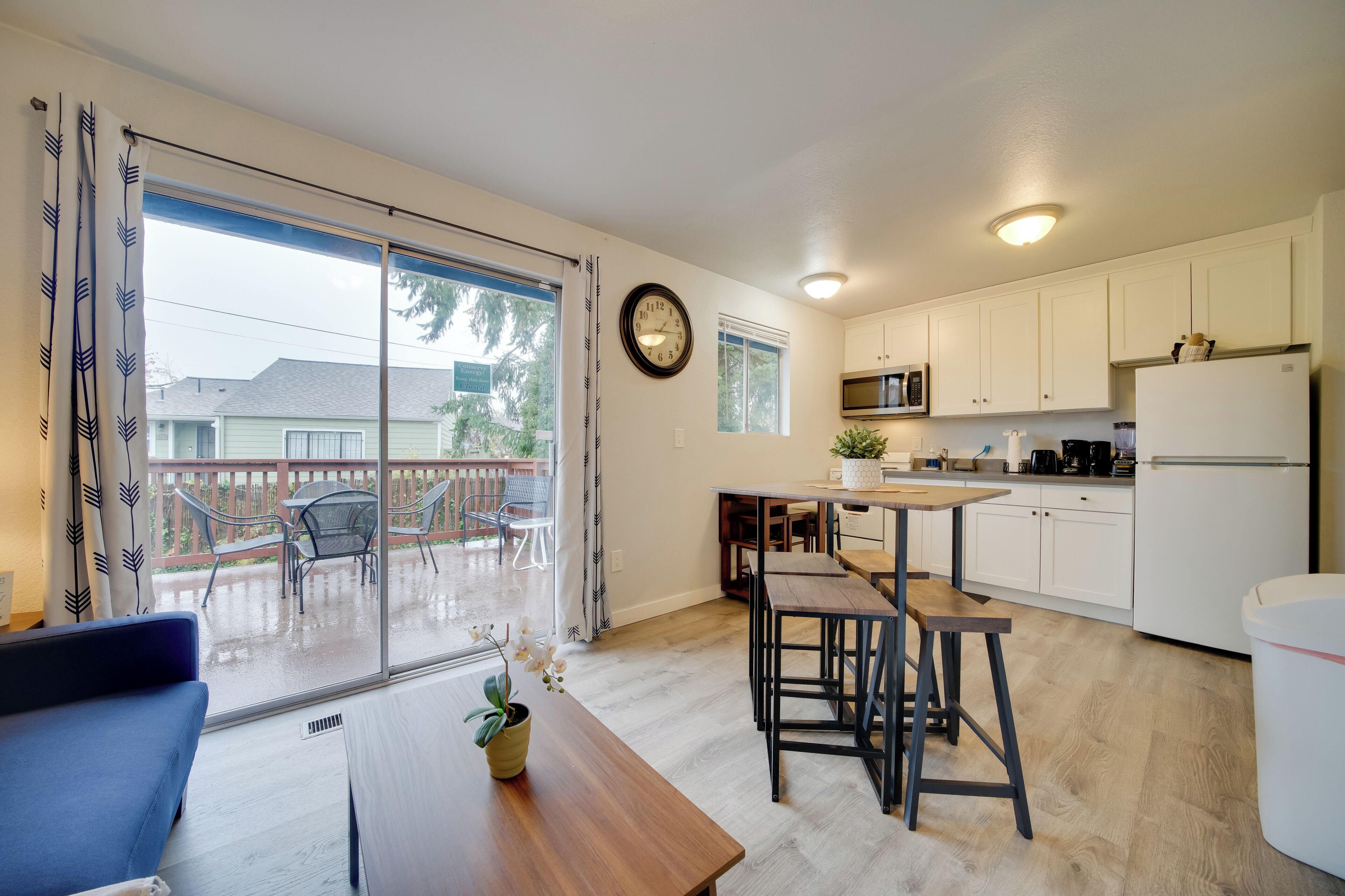 Apartment (3 Bedrooms) | Front of property