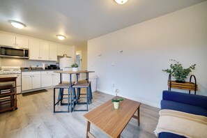 Apartment (3 Bedrooms) | Interior - Near Light Rail, 5 Mi to Lumen Field: Seattle Base (Seattle)