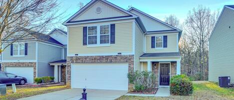 House (4 Bedrooms) | Front of property