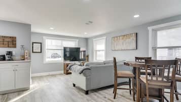 House (2 Bedrooms) | Front of property