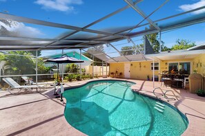Apartment (2 Bedrooms) | Interior - 2BR Dog-friendly Oasis w/ Shared Pool & Patio (Longwood)