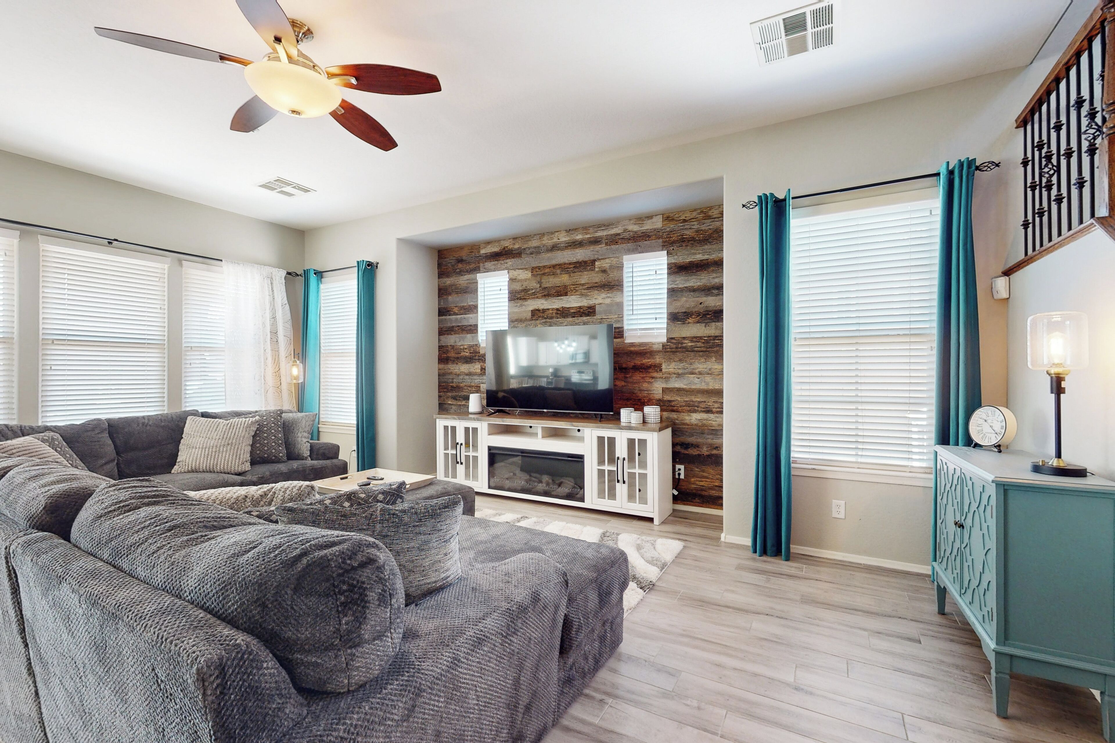 House (4 Bedrooms) | Interior