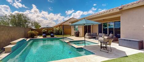 House (4 Bedrooms) | Front of property