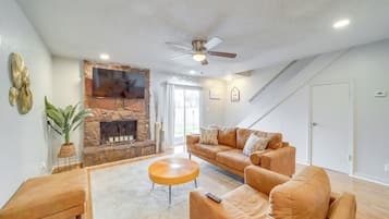 Apartment (2 Bedrooms) | Front of property