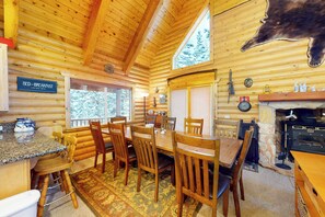House (3 Bedrooms) | Interior - Quiet 2BR Fireplace Balcony W & D (Brian Head)