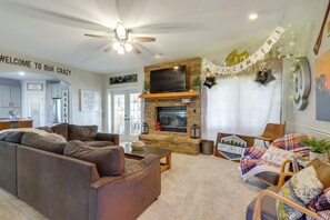 House (4 Bedrooms) | Interior