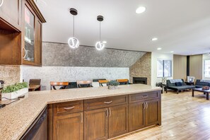 House (2 Bedrooms) | Interior