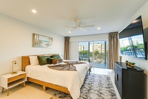 Interior - Walk to Beach: Luxe Harbor-view Condo in Naples! (Naples)