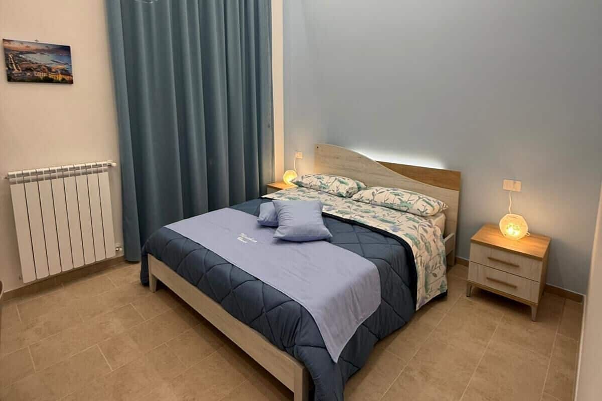 Classic Double Room, 1 Double Bed, Mobility Accessible, Balcony | Desk, free WiFi, bed sheets