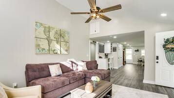 House (2 Bedrooms) | Front of property