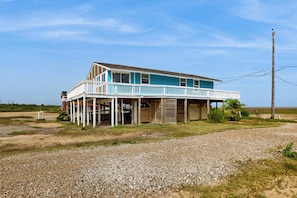 House (3 Bedrooms) | Interior - 3BR Dog-friendly Home w/ Beach Access & Grill (Freeport)