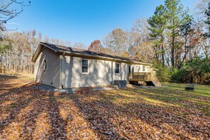 Interior - 2 Mi to Lake Gaston: Wooded Family Home w/ Deck (Littleton)