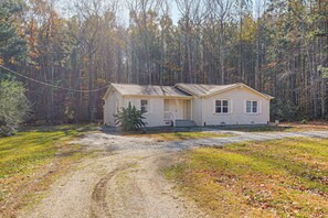 House (4 Bedrooms) | Interior - 2 Mi to Lake Gaston: Wooded Family Home w/ Deck (Littleton)