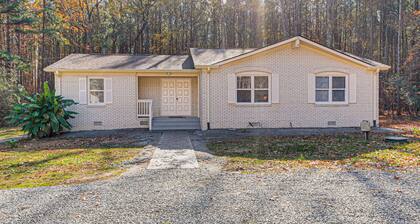 2 Mi to Lake Gaston: Wooded Family Home w/ Deck